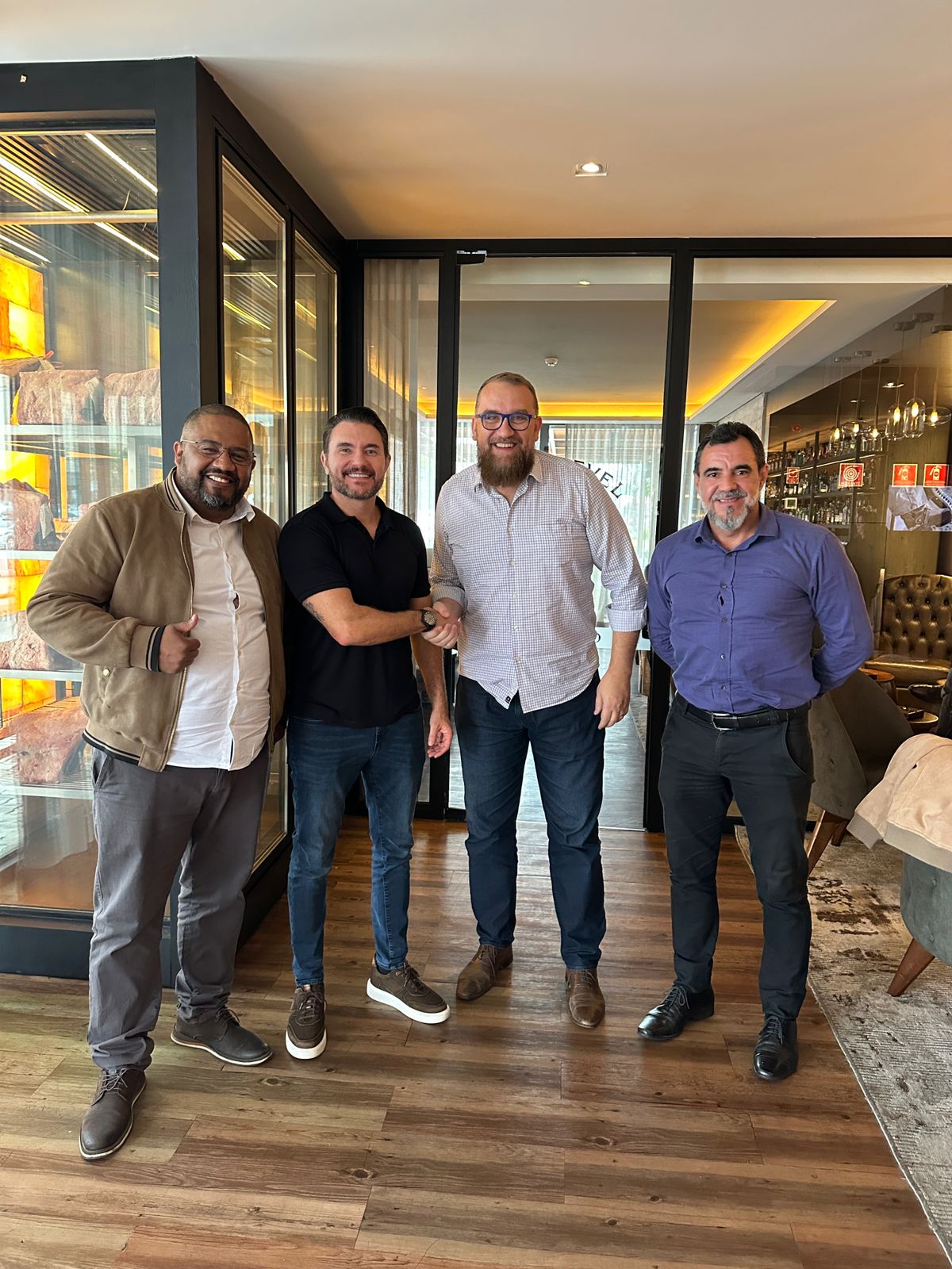 MEGA LABEL adquire sua quarta impressora ETIRAMA SPS3 com servomotor e reforça parceria